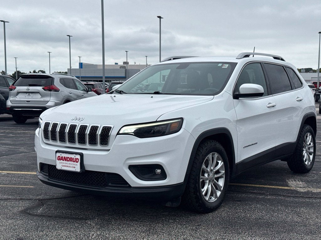 Used 2019 Jeep Cherokee Latitude with VIN 1C4PJLCBXKD134441 for sale in Green Bay, WI