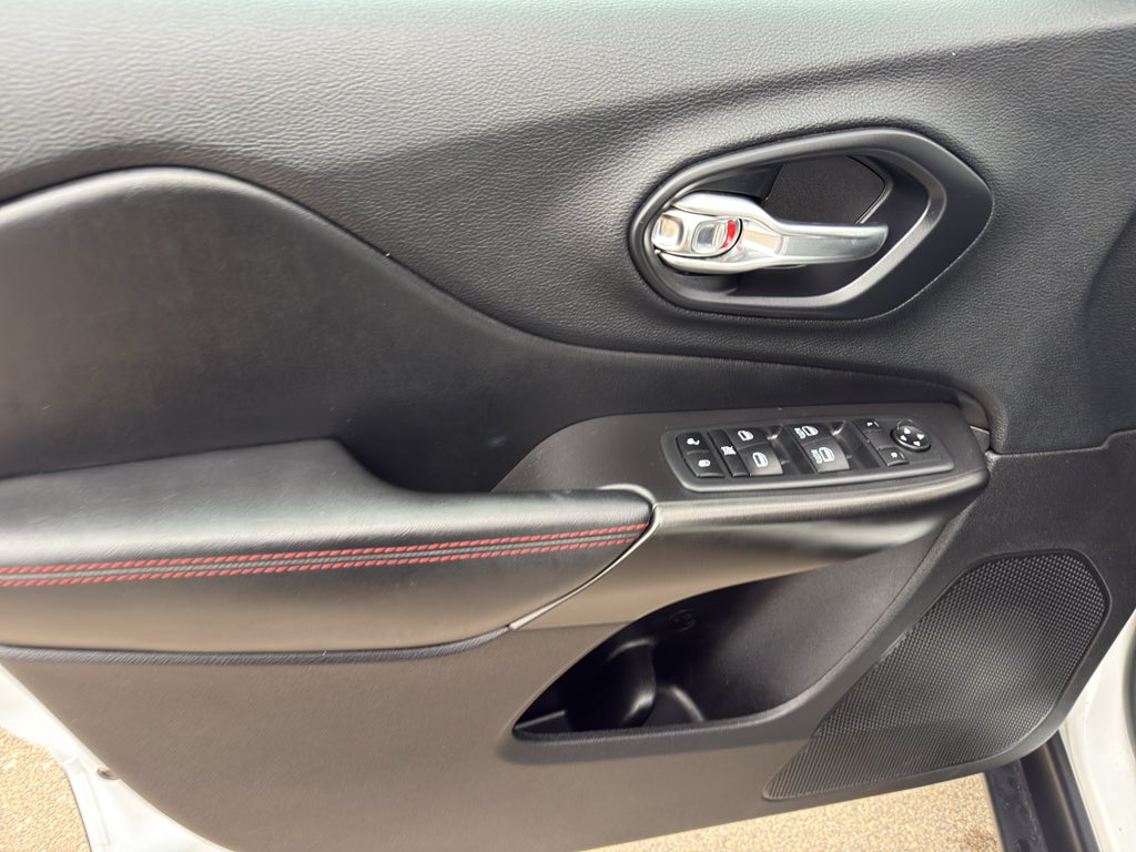 2020 Jeep Cherokee Trailhawk