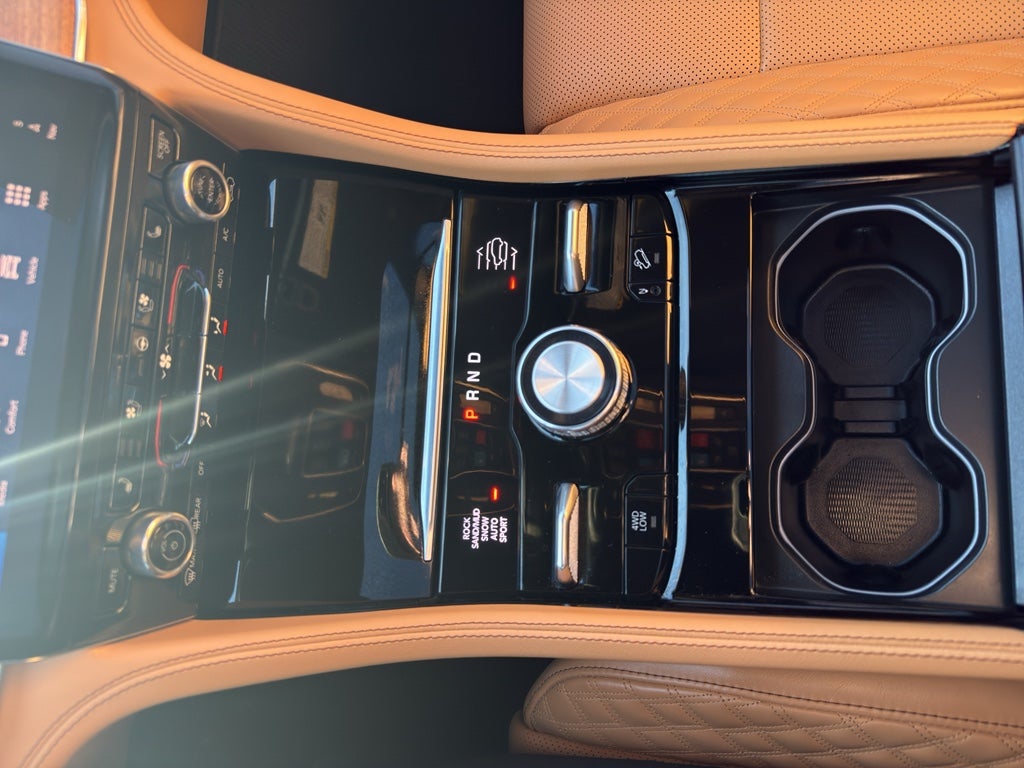 2025 Jeep GRN CHEROKEE L Base