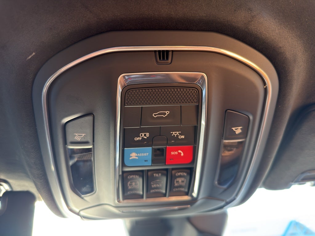 2025 Jeep GRN CHEROKEE L Base