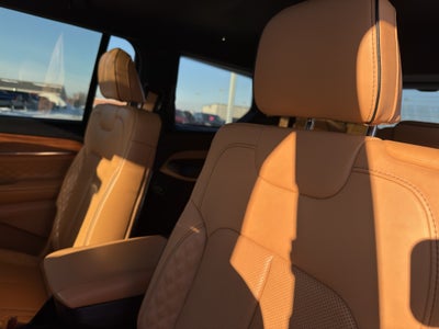 2025 Jeep GRN CHEROKEE L Base