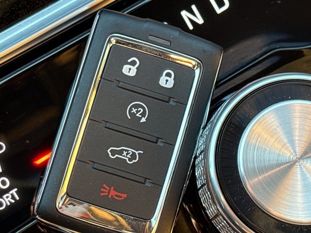 2025 Jeep GRN CHEROKEE L Base