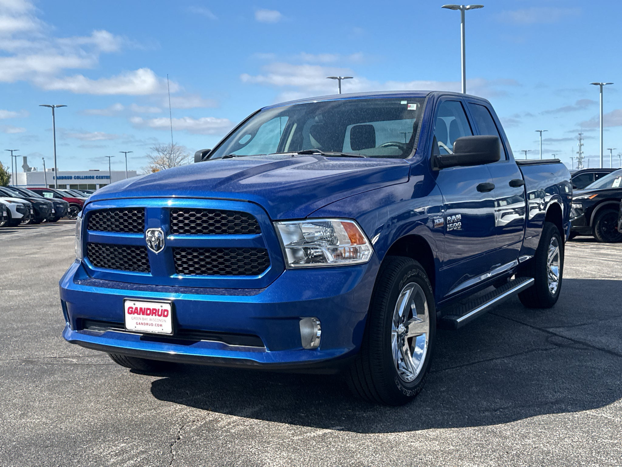 2017 RAM 1500 Express Quad Cab 4x4 6'4" Box