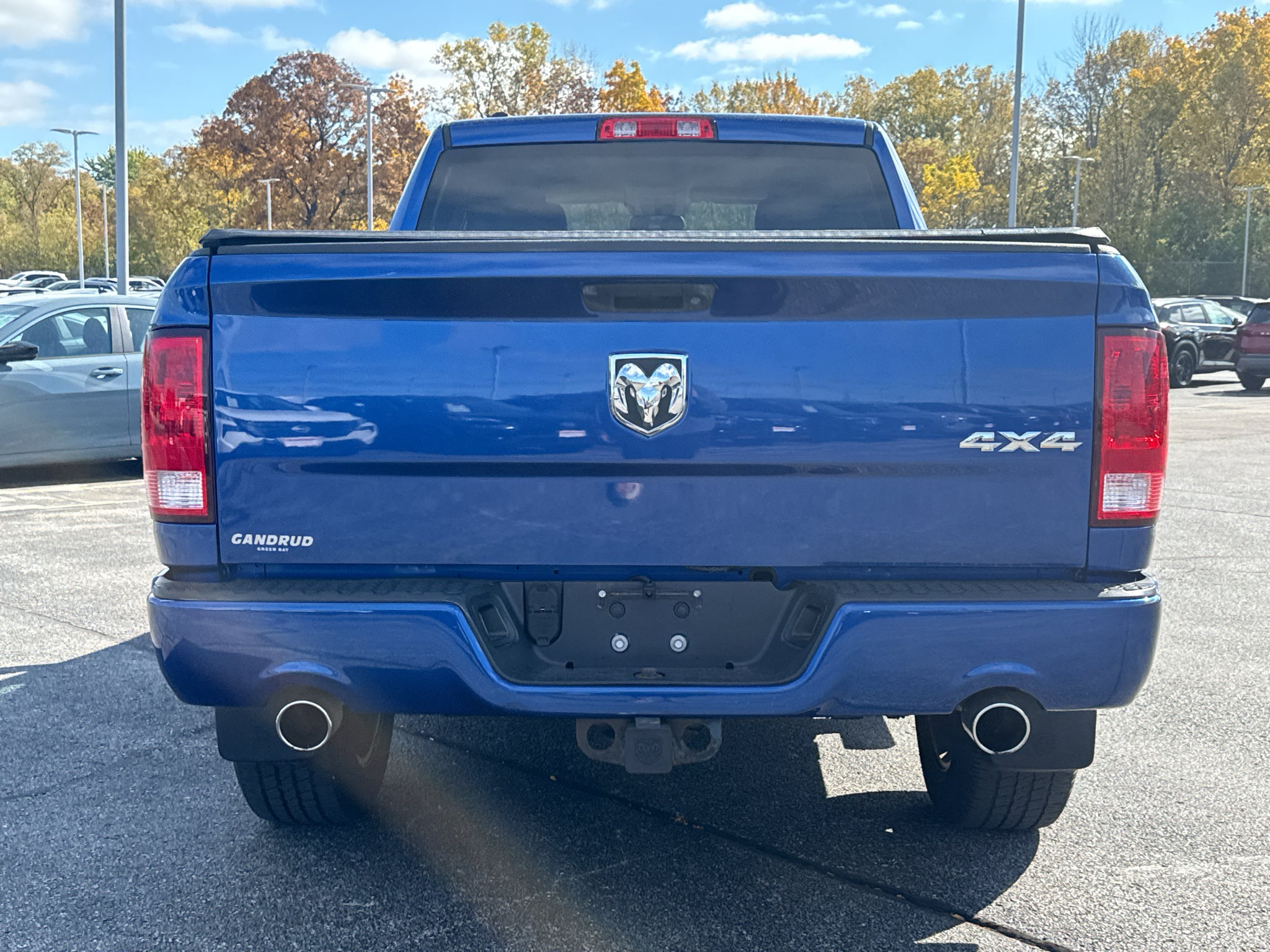 2017 RAM 1500 Express Quad Cab 4x4 6'4" Box
