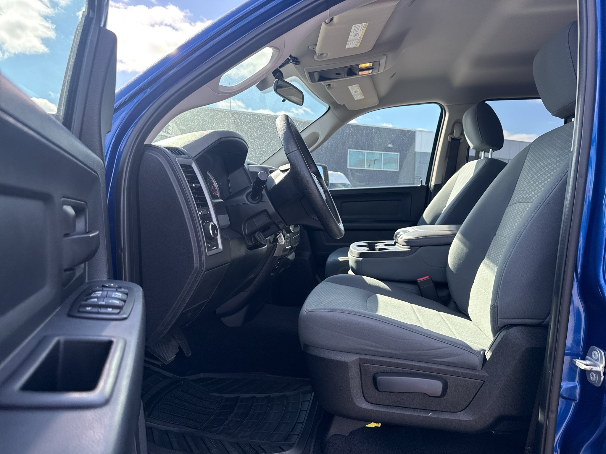 2017 RAM 1500 Express Quad Cab 4x4 6'4" Box