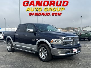 2017 RAM 1500 Laramie Crew Cab 4x4 5'7" Box