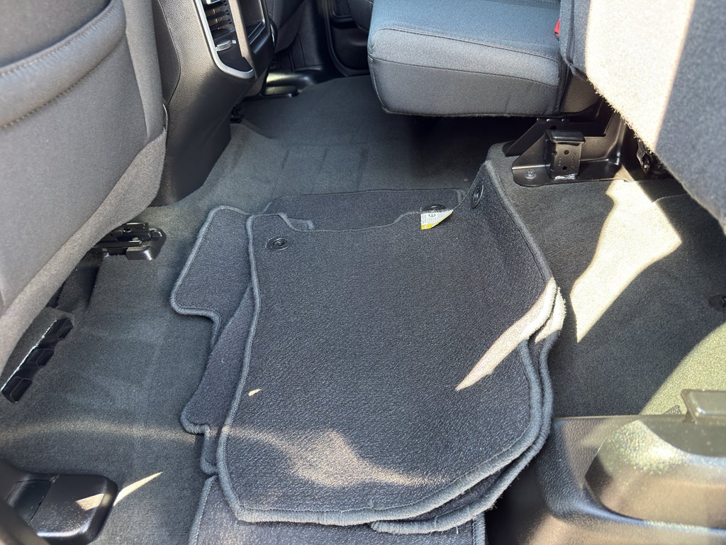 2022 RAM 1500 Big Horn Quad Cab 4x4 6'4" Box