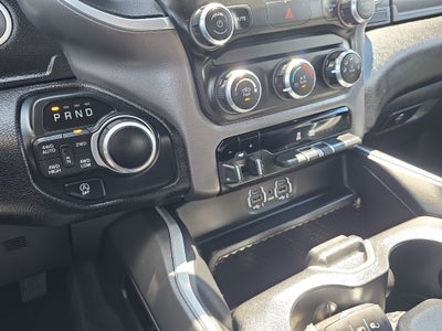 2022 RAM 1500 Big Horn Crew Cab 4x4 5'7" Box