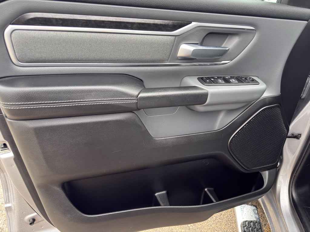 2022 RAM 1500 Big Horn Quad Cab 4x4 6'4" Box