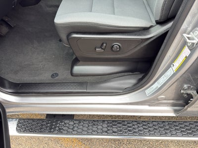 2022 RAM 1500 Big Horn Quad Cab 4x4 6'4" Box