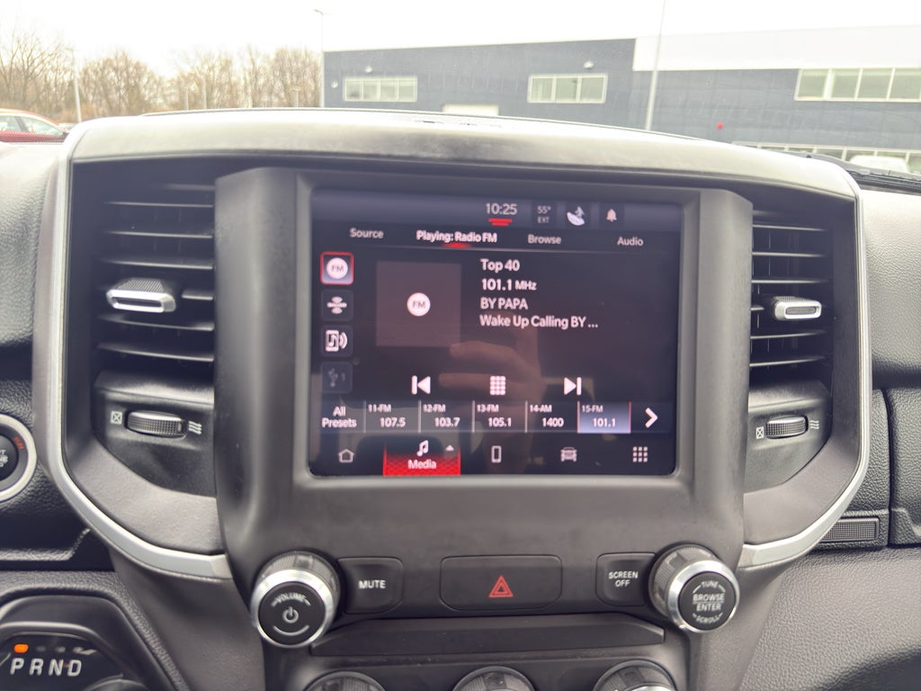 2022 RAM 1500 Big Horn Quad Cab 4x4 6'4" Box