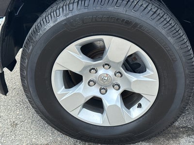2020 RAM 1500 Big Horn Crew Cab 4x4 5'7" Box