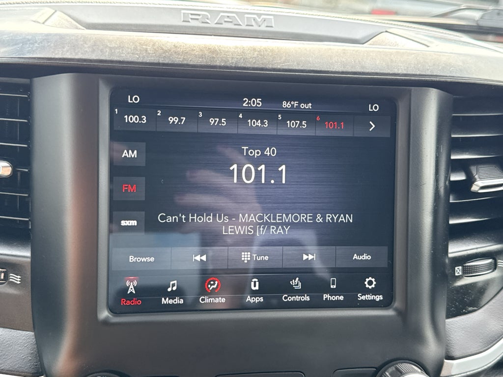 2020 RAM 1500 Big Horn Crew Cab 4x4 5'7" Box