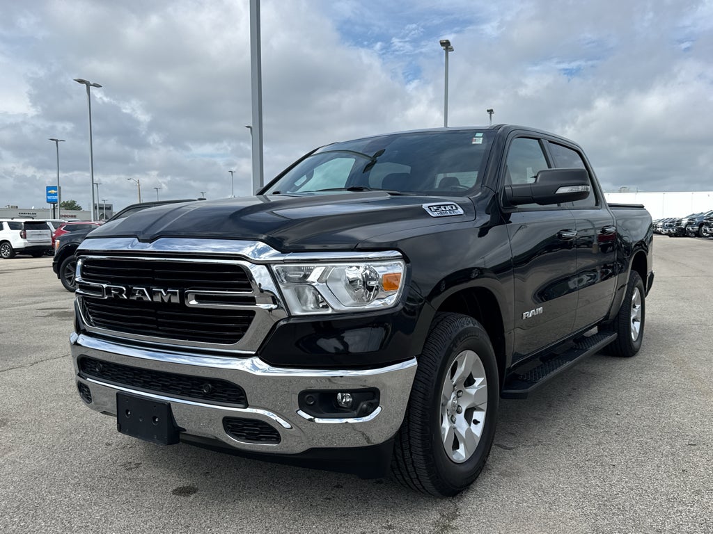 2020 RAM 1500 Big Horn Crew Cab 4x4 5'7" Box