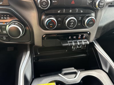 2020 RAM 1500 Big Horn Crew Cab 4x4 5'7" Box