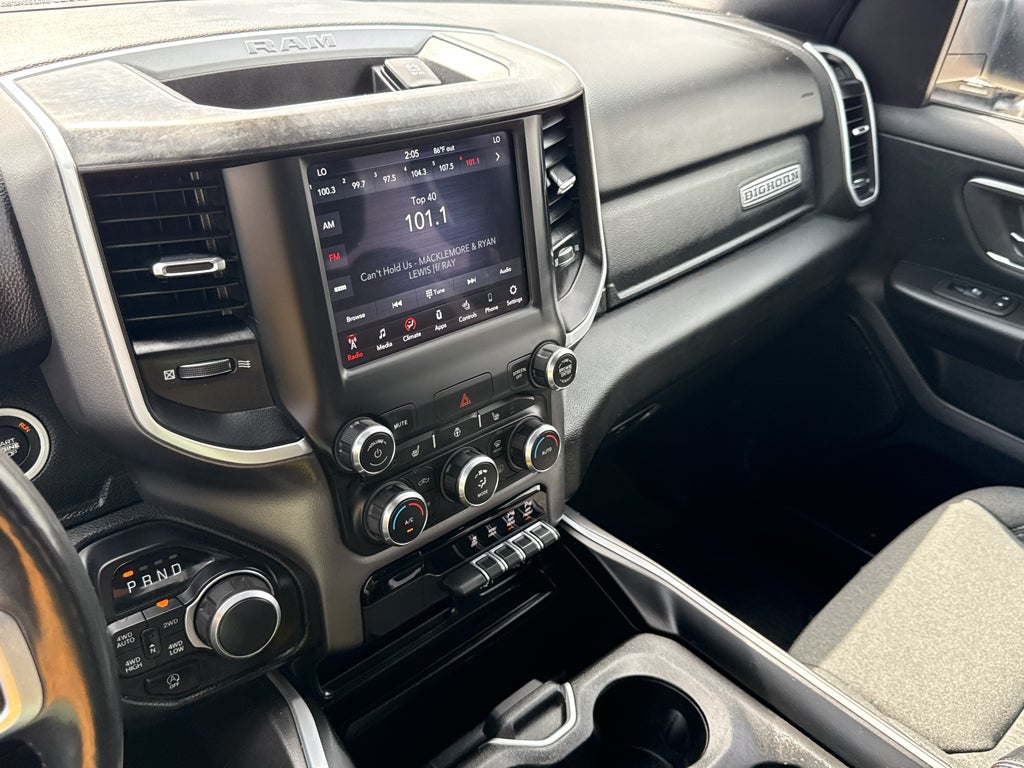 2020 RAM 1500 Big Horn Crew Cab 4x4 5'7" Box