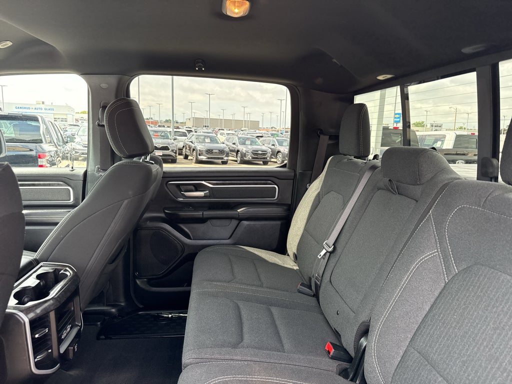2020 RAM 1500 Big Horn Crew Cab 4x4 5'7" Box