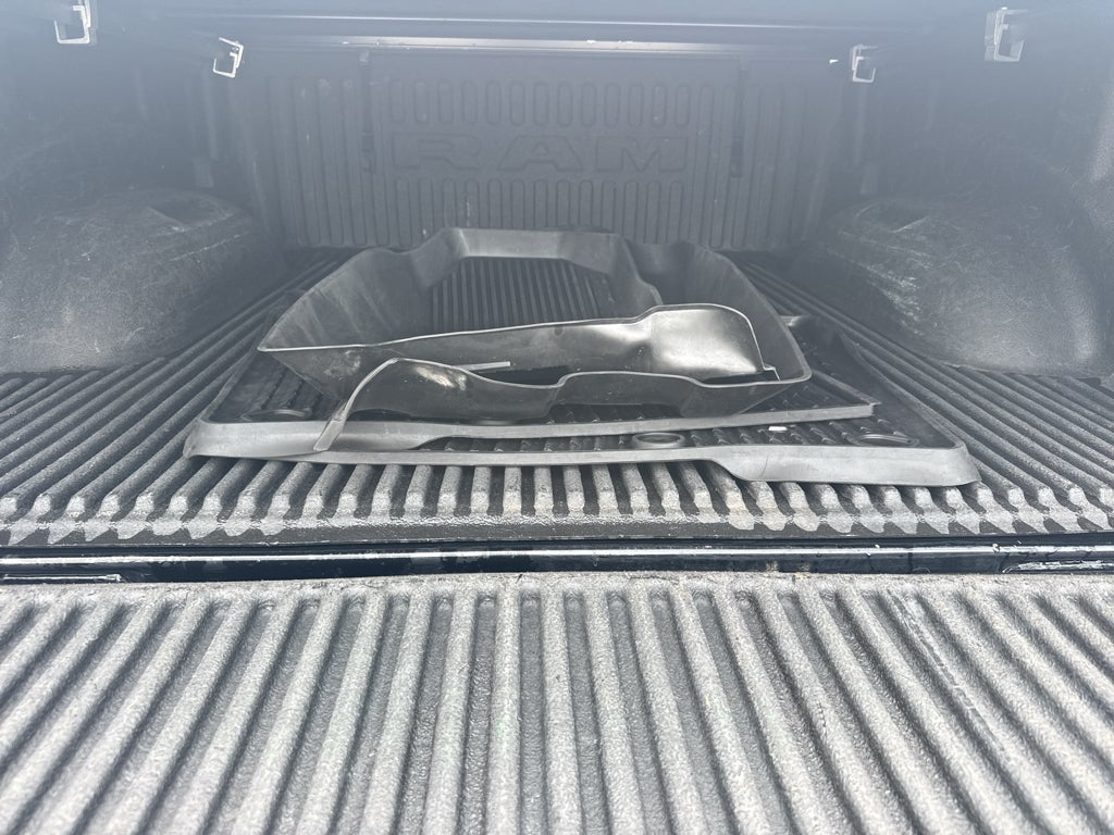 2020 RAM 1500 Big Horn Crew Cab 4x4 5'7" Box