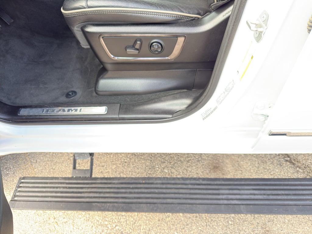 2022 RAM 1500 Limited Crew Cab 4x4 5'7" Box
