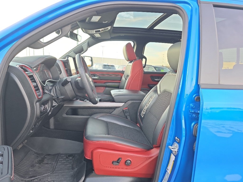 2025 RAM RAM 1500 Base