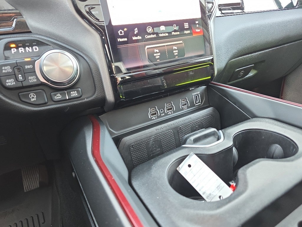 2025 RAM RAM 1500 Base