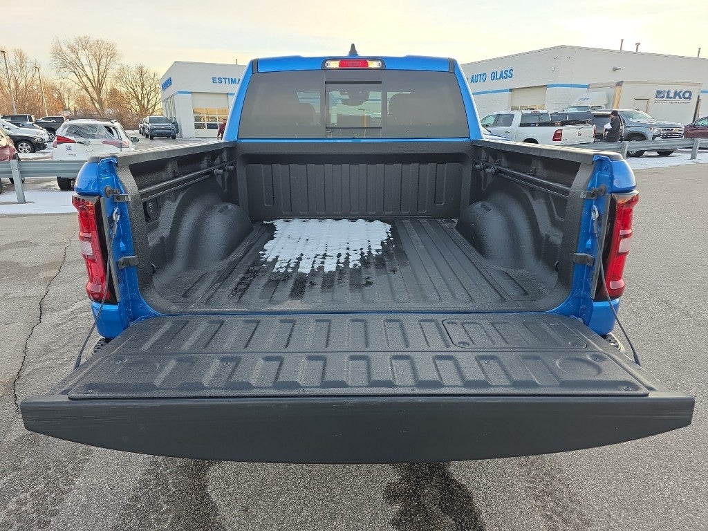 2025 RAM RAM 1500 Base