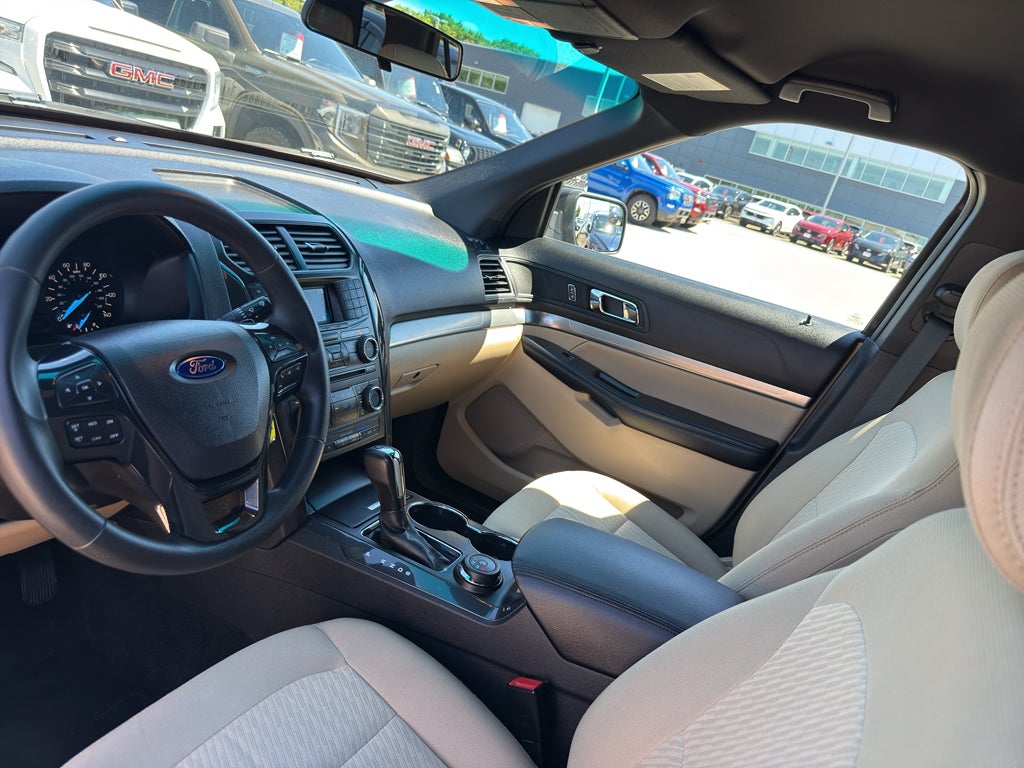 2017 Ford Explorer Base