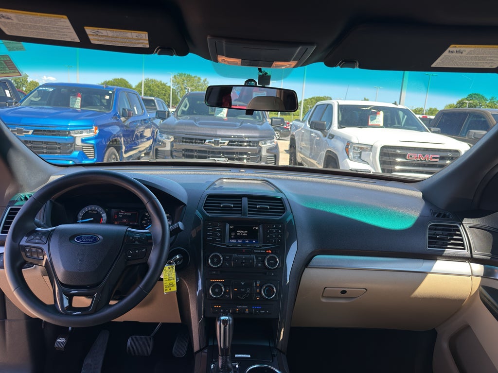 2017 Ford Explorer Base