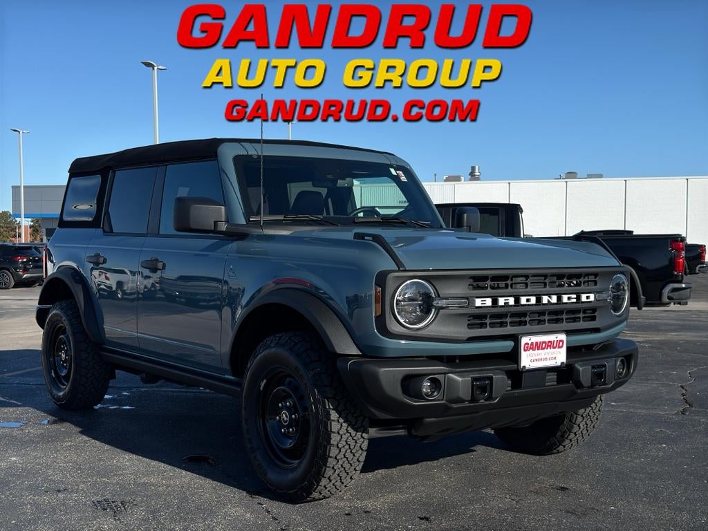 2023 Ford Bronco Base