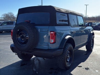 2023 Ford Bronco Base