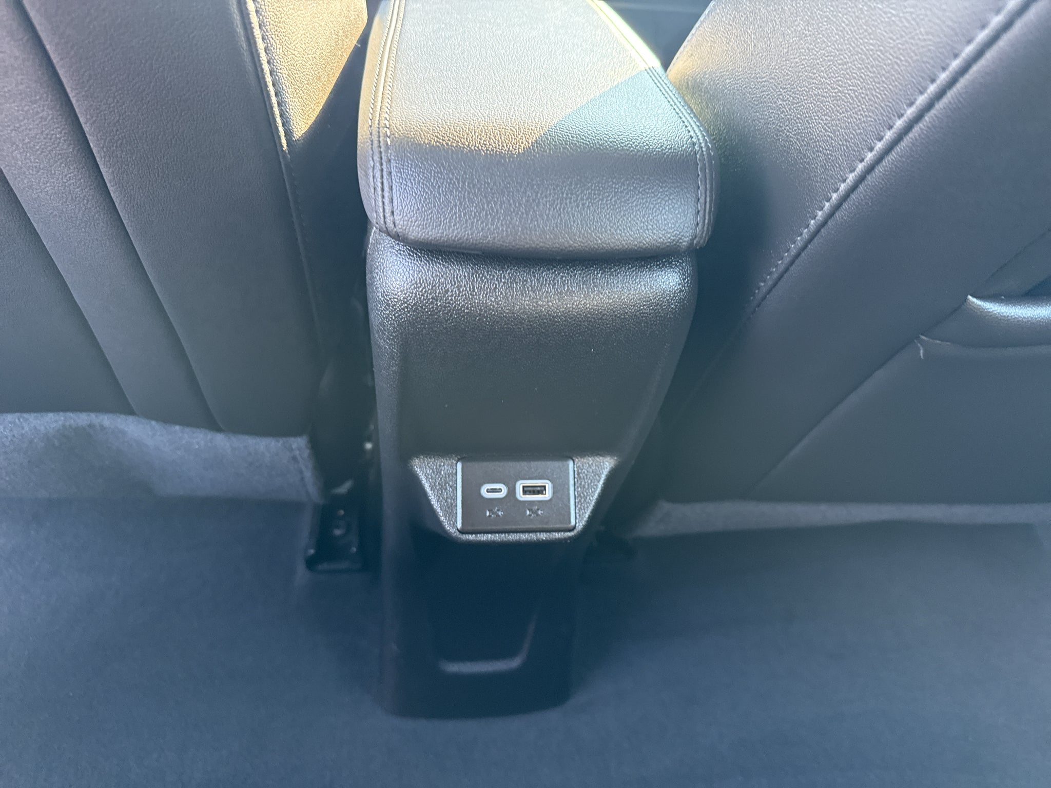 2023 Chevrolet Bolt EV 2LT - Photo 13