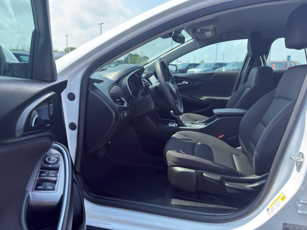2024 Chevrolet Malibu LS