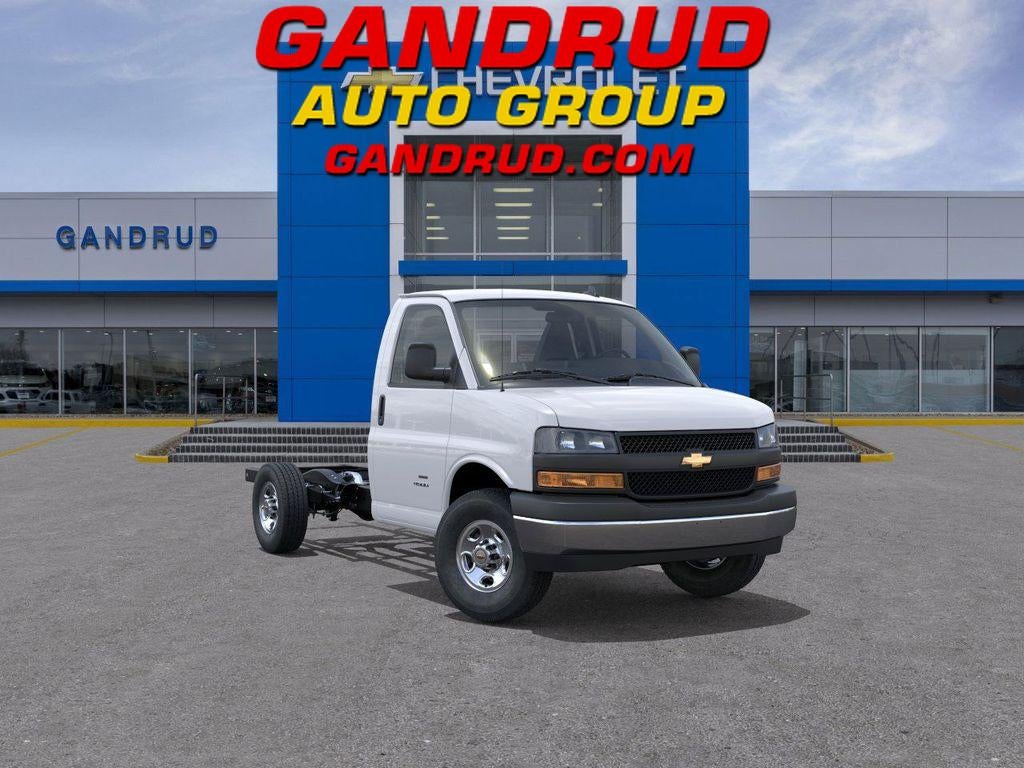 2025 Chevrolet Express Cutaway 3500 1WT