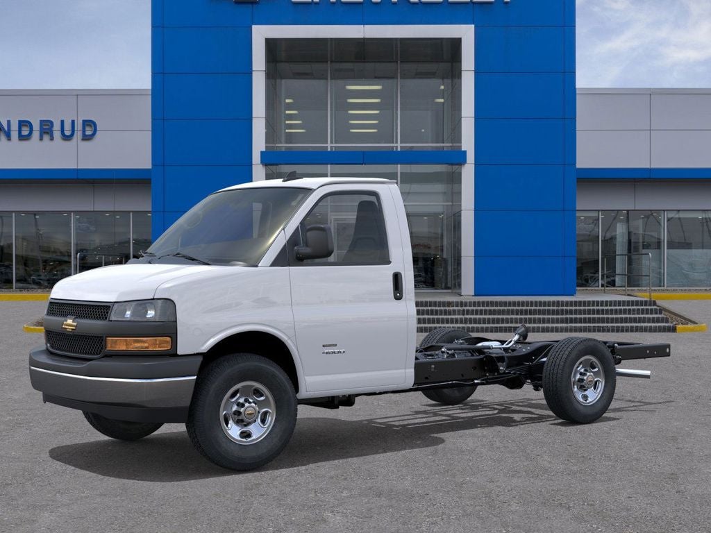 2025 Chevrolet Express Cutaway 3500 1WT