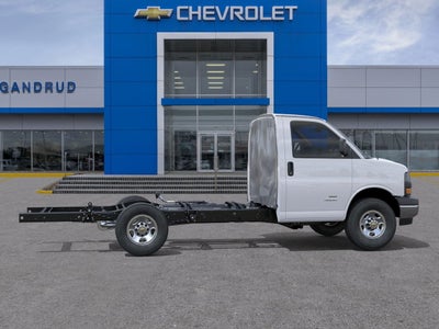 2025 Chevrolet Express Cutaway 3500 1WT