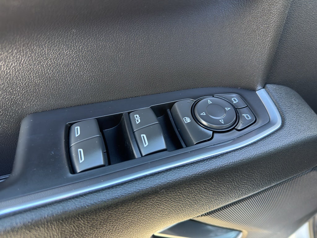 2022 Chevrolet Silverado 1500 LT (2FL)