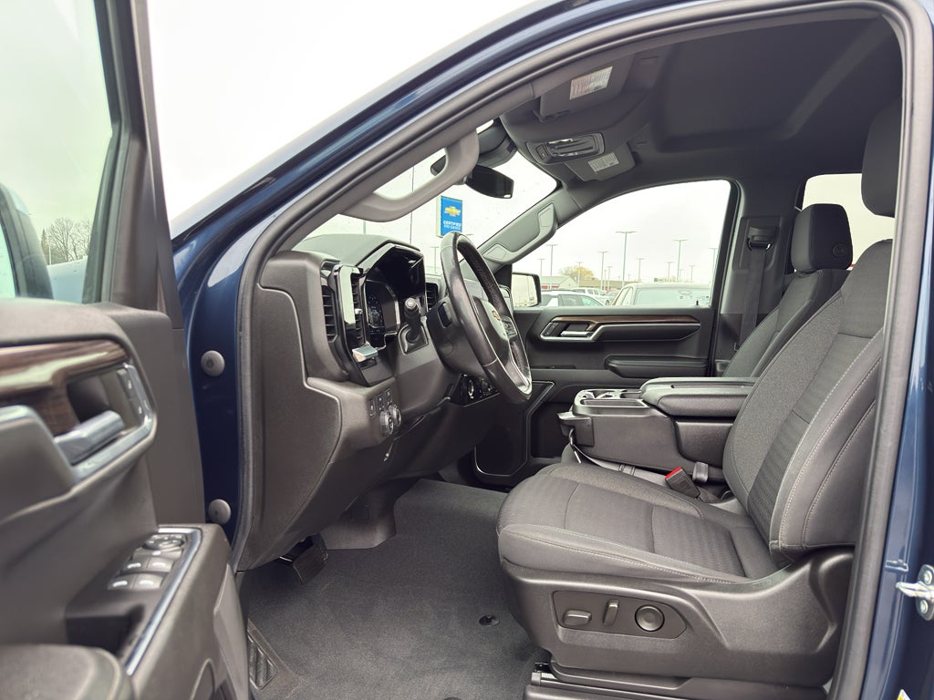 2022 Chevrolet Silverado 1500 LT (2FL)