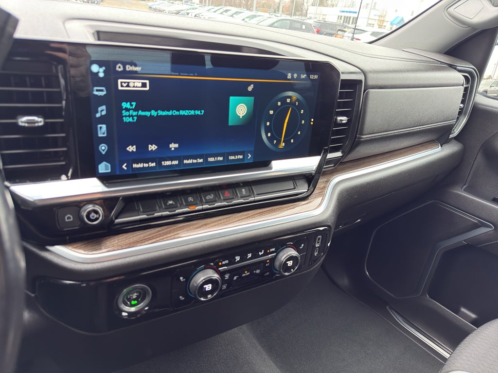 2022 Chevrolet Silverado 1500 LT (2FL)