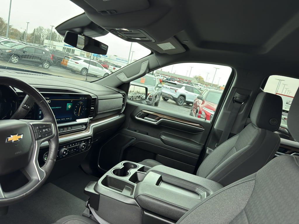 2022 Chevrolet Silverado 1500 LT (2FL)