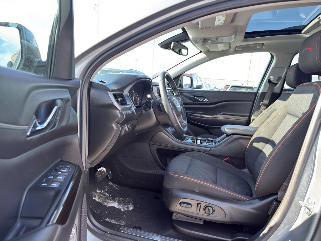 2023 GMC Acadia AT4