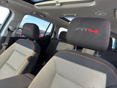 2023 GMC Acadia AT4