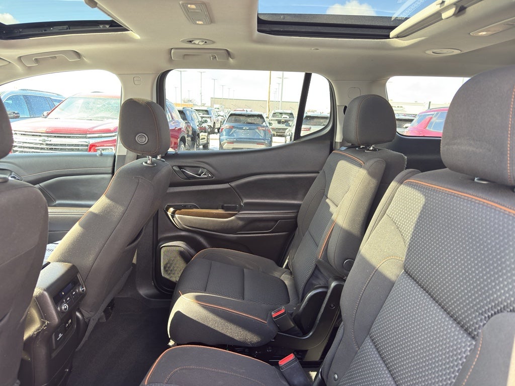 2023 GMC Acadia AT4