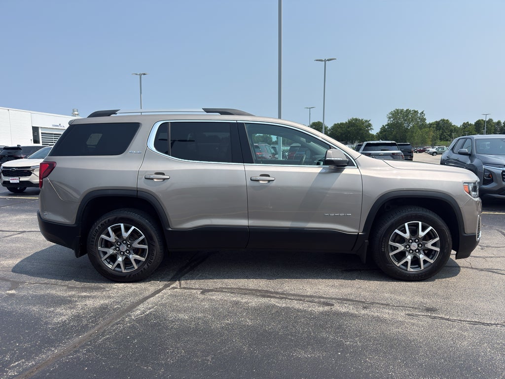 2022 GMC Acadia SLE