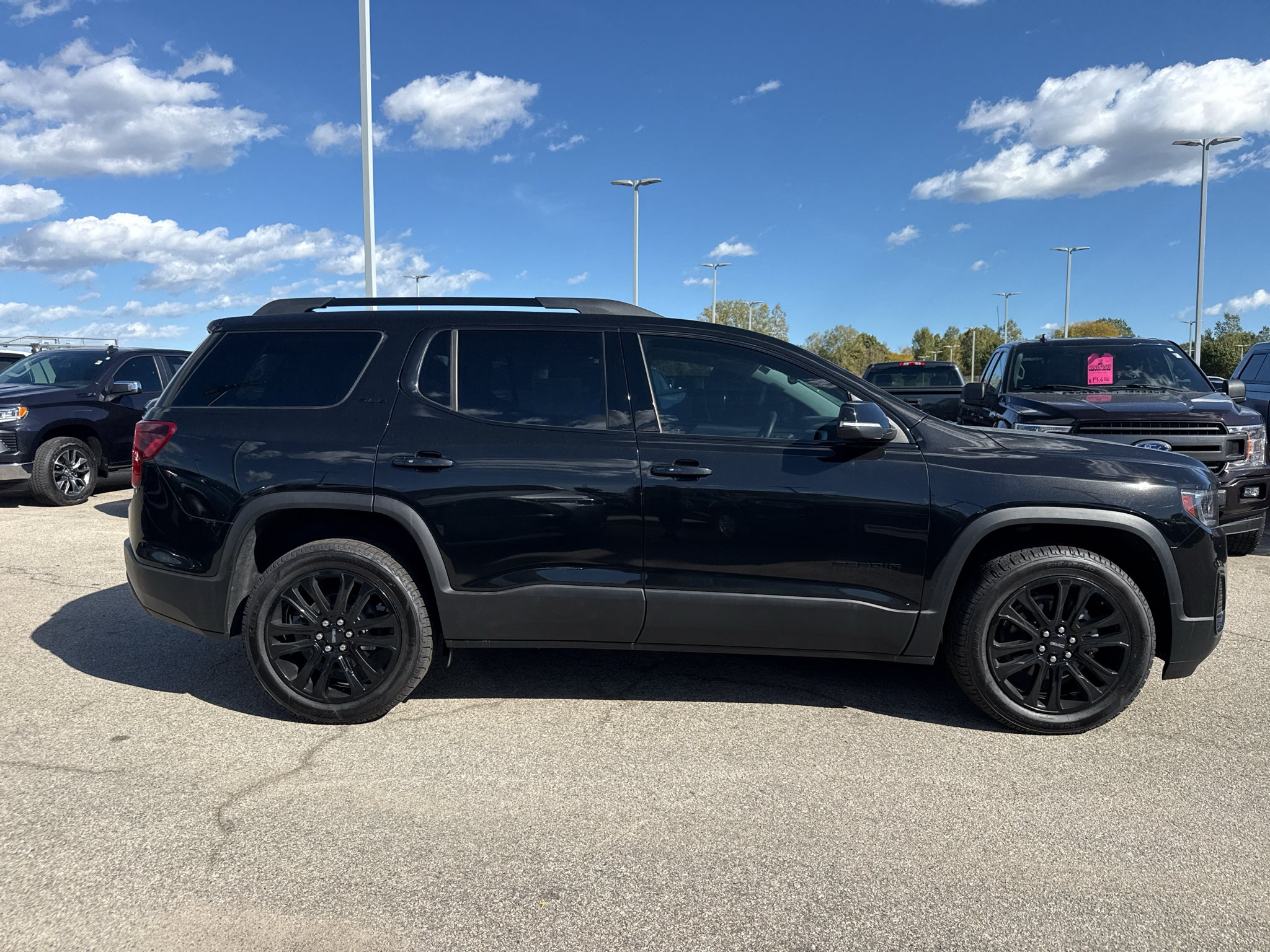2023 GMC Acadia SLE