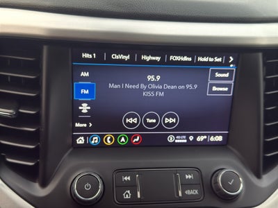 2023 GMC Acadia SLT
