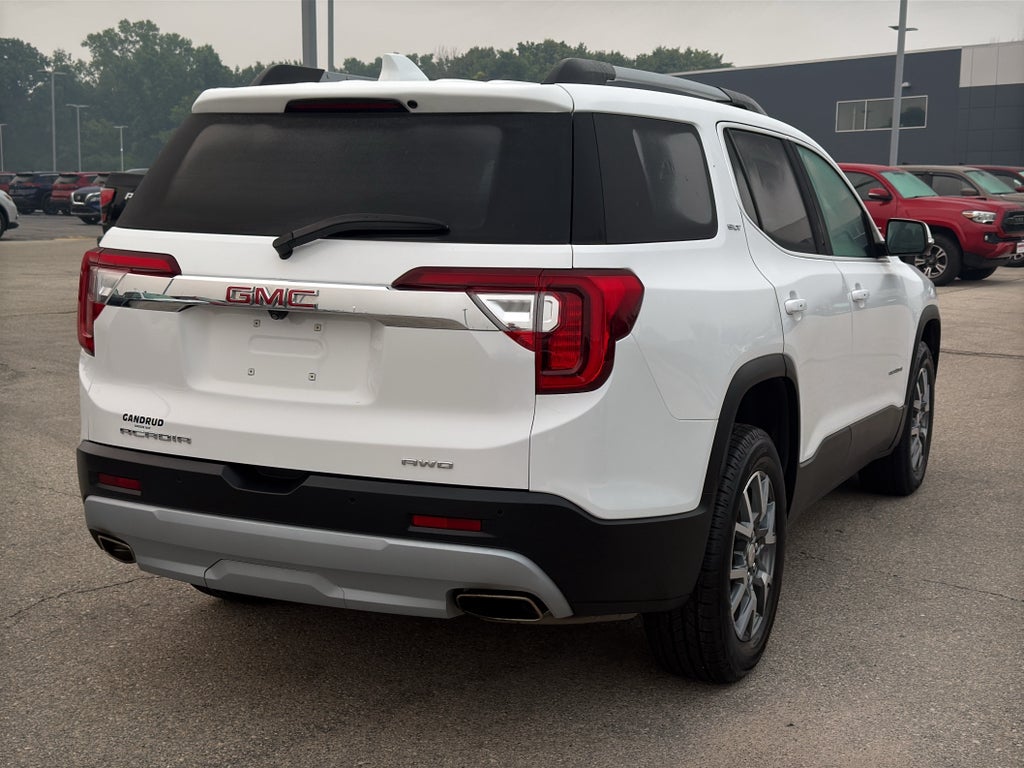 2023 GMC Acadia SLT