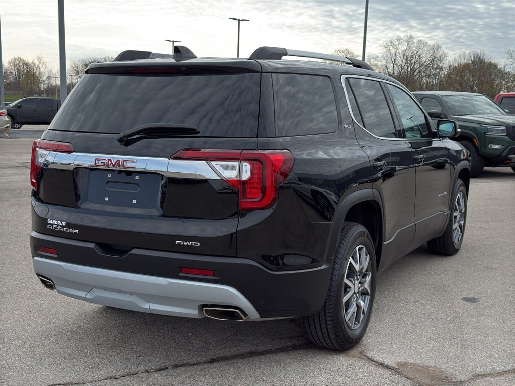 2023 GMC Acadia SLT