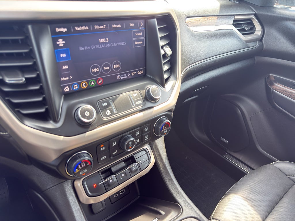 2023 GMC Acadia Denali