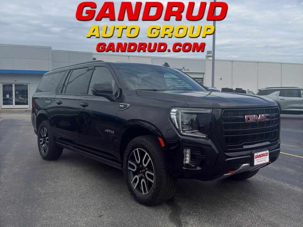 2023 GMC Yukon 4WD AT4's photo