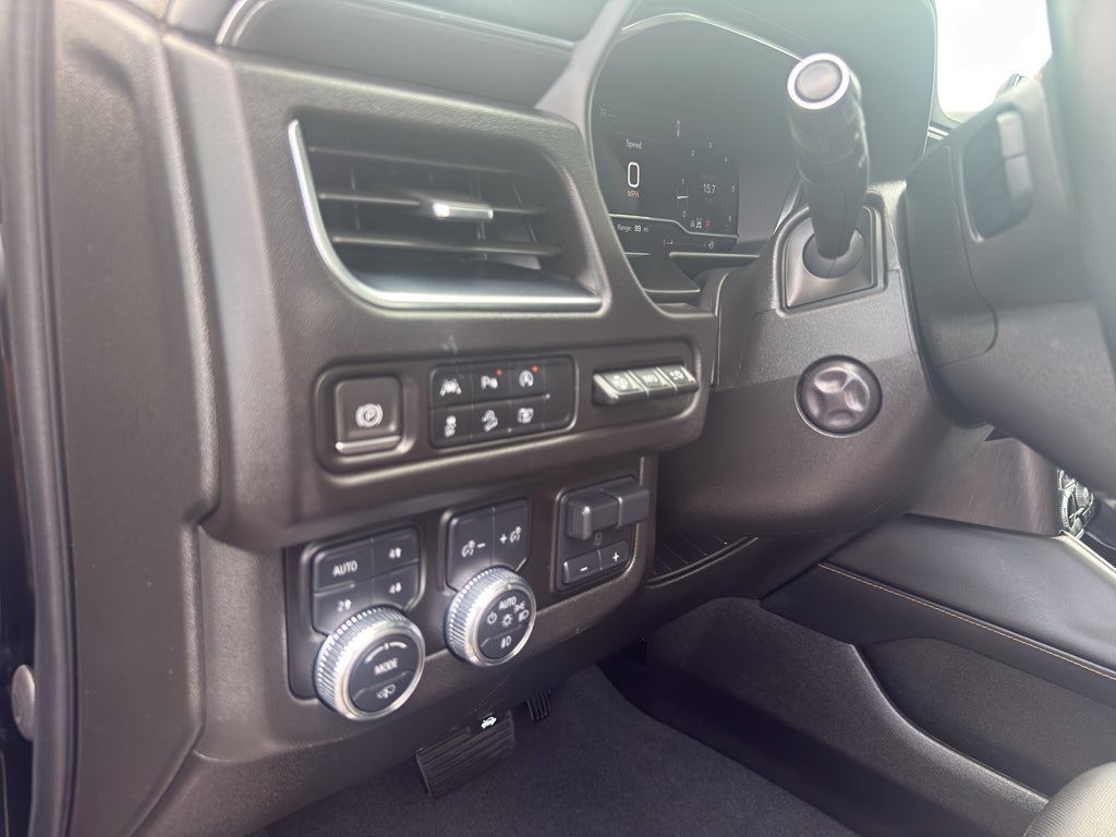 2023 GMC Yukon XL AT4